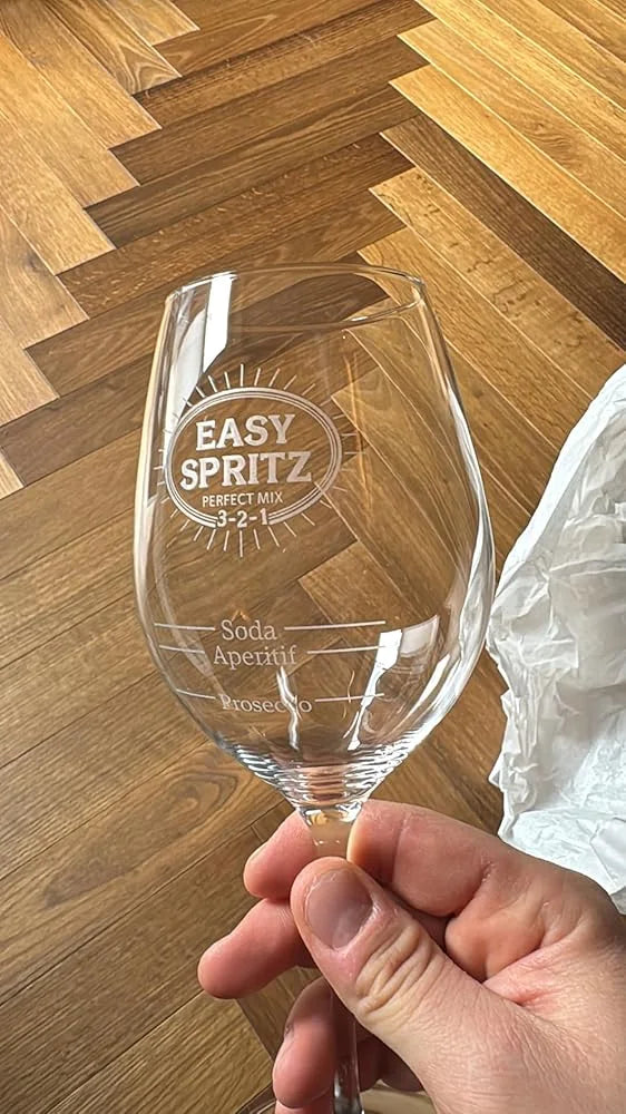 Kundenbild von Philipp M. mit EASY SPRITZ Glas in der Hand